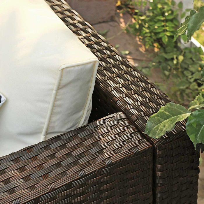 Jila garden lounge with cushions