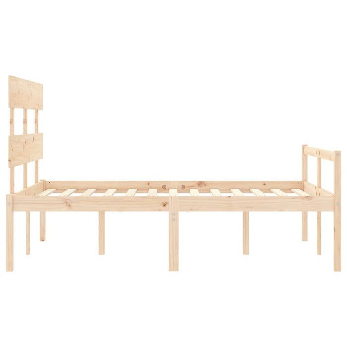 Massivholzbett mit Kopfteil