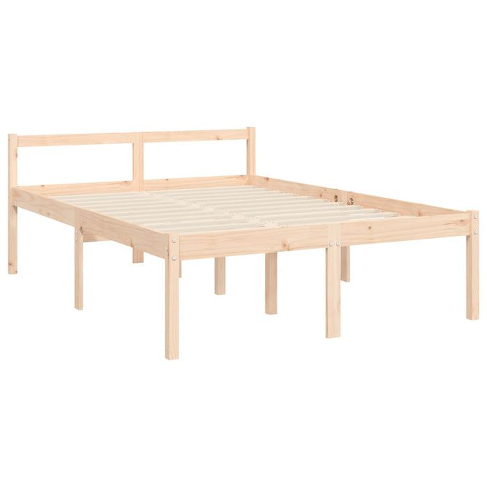 Massivholzbett mit Kopfteil