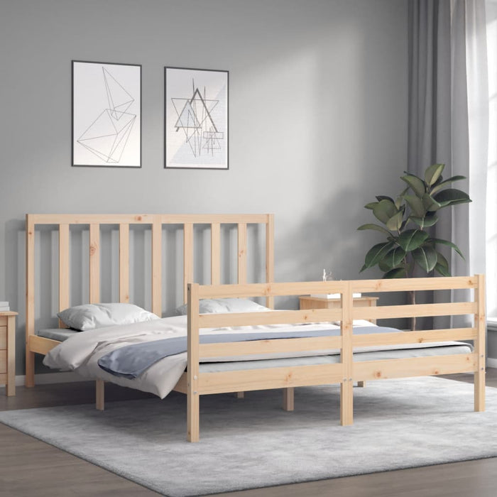 Massivholzbett mit Kopfteil