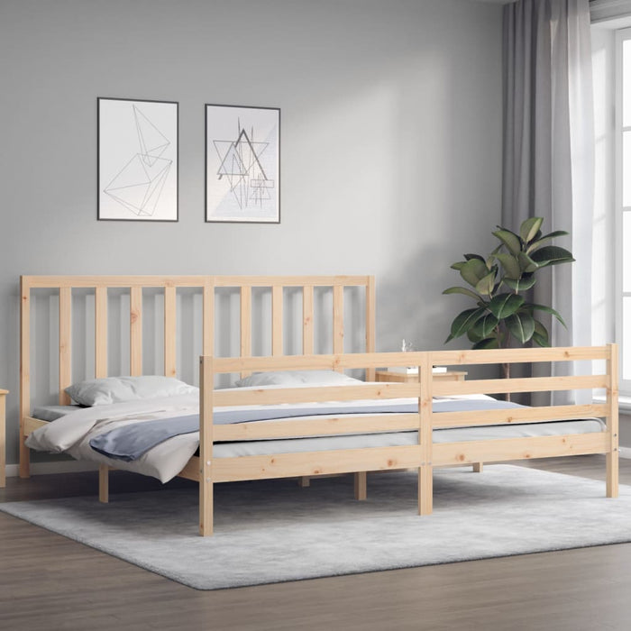 Massivholzbett mit Kopfteil