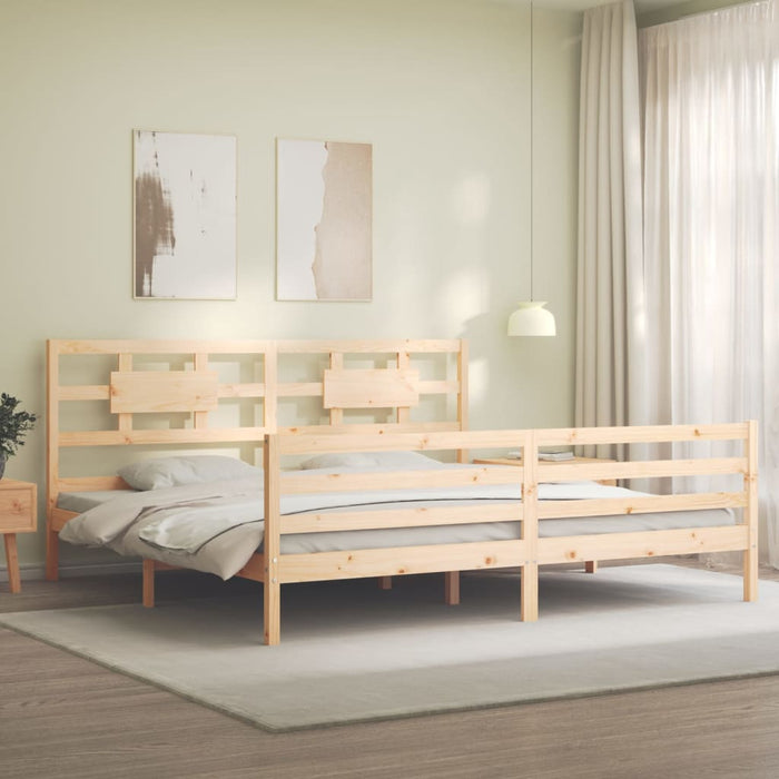 Massivholzbett mit Kopfteil